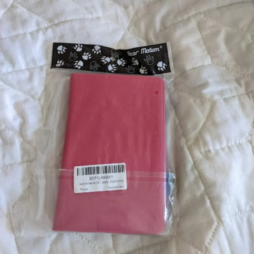 NWT Bear Motion Hot Pink Amazon Fire 7 Case